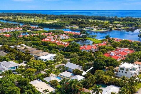 Casa en Delray Beach, Florida 3 dormitorios, 176.51 m2 № 2385437