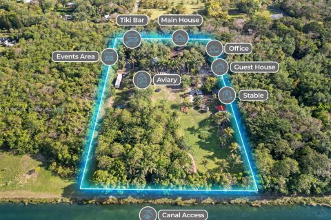 Villa ou maison à Homestead, Floride 5 chambres, 327.67 m2 № 2171937