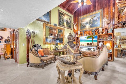 Villa ou maison à vendre à Homestead, Floride: 5 chambres, 327.67 m2 № 2171937 - photo 24