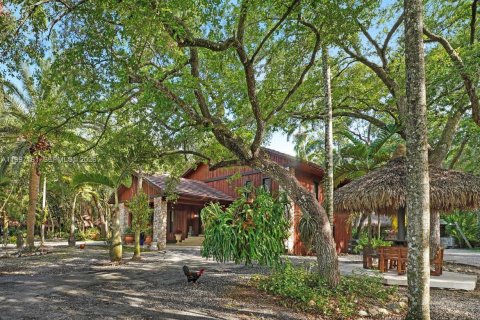 Villa ou maison à vendre à Homestead, Floride: 5 chambres, 327.67 m2 № 2171937 - photo 16