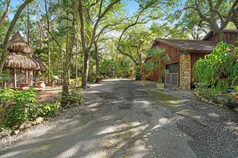 Villa ou maison à vendre à Homestead, Floride: 5 chambres, 327.67 m2 № 2171937 - photo 17
