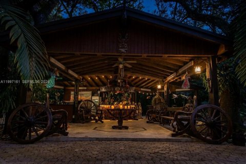 Villa ou maison à vendre à Homestead, Floride: 5 chambres, 327.67 m2 № 2171937 - photo 5