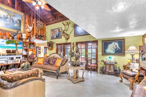 Villa ou maison à vendre à Homestead, Floride: 5 chambres, 327.67 m2 № 2171937 - photo 25