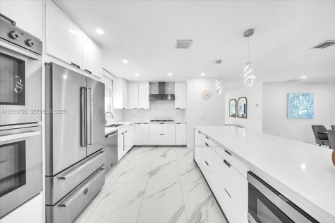 Купить виллу или дом в Холливуд, Флорида 4 спальни, 154.87м2, № 2008183 - фото 22