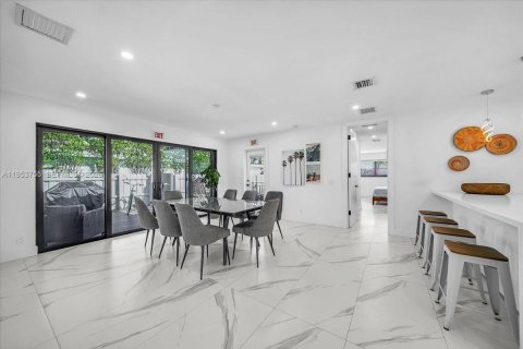 Купить виллу или дом в Холливуд, Флорида 4 спальни, 154.87м2, № 2008183 - фото 3