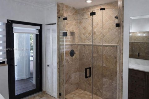 Снять в аренду виллу или дом в Майами, Флорида 3 спальни, 142.51м2, № 2005192 - фото 16