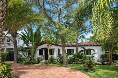 Снять в аренду виллу или дом в Майами, Флорида 3 спальни, 142.51м2, № 2005192 - фото 2