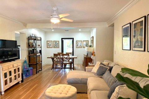 Снять в аренду виллу или дом в Майами, Флорида 3 спальни, 142.51м2, № 2005192 - фото 5