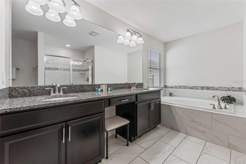 Casa en venta en Kissimmee, Florida, 6 dormitorios, 305.74 m2 № 1907402 - foto 29