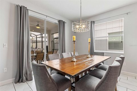 Casa en venta en Kissimmee, Florida, 6 dormitorios, 305.74 m2 № 1907402 - foto 17