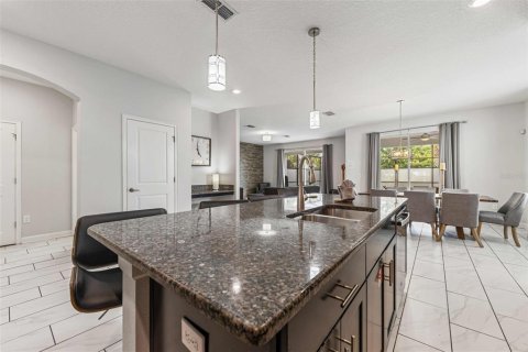 Casa en venta en Kissimmee, Florida, 6 dormitorios, 305.74 m2 № 1907402 - foto 7