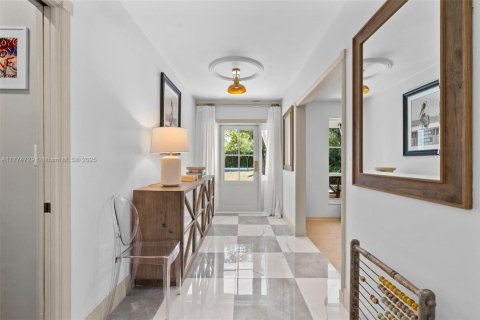 House in Palmetto Bay, Florida 5 bedrooms, 222.59 sq.m. № 1726300 - photo 7