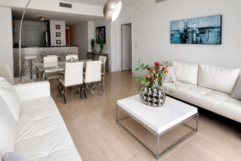 Condominio en alquiler en Miami, Florida, 1 dormitorio, 74.51 m2 № 2084907 - foto 5
