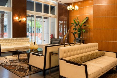 Condominio en alquiler en Miami, Florida, 1 dormitorio, 74.51 m2 № 2084907 - foto 12