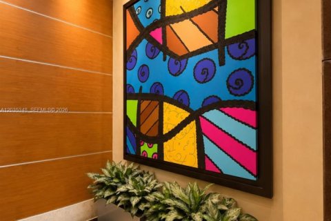 Condominio en alquiler en Miami, Florida, 1 dormitorio, 74.51 m2 № 2084907 - foto 9