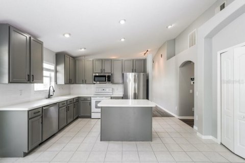 Villa ou maison à louer à New Port Richey, Floride: 3 chambres, 188.78 m2 № 2408104 - photo 7