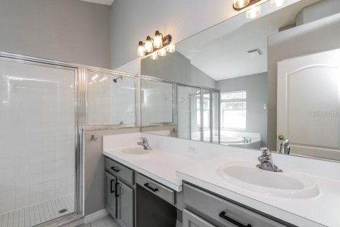 Villa ou maison à louer à New Port Richey, Floride: 3 chambres, 188.78 m2 № 2408104 - photo 12