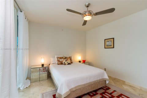 Купить кондоминиум в Майами-Бич, Флорида 3 спальни, 215.53м2, № 2046568 - фото 21