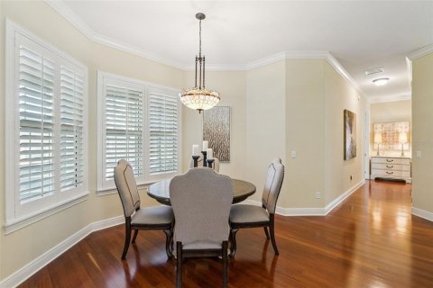 House in Winter Garden, Florida 4 bedrooms, 326.27 sq.m. № 2091704 - photo 13