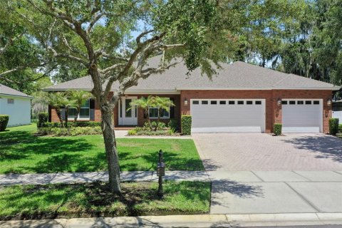 House in Winter Garden, Florida 4 bedrooms, 326.27 sq.m. № 2091704