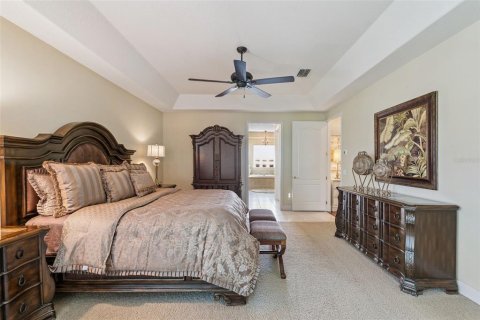 House in Winter Garden, Florida 4 bedrooms, 326.27 sq.m. № 2091704 - photo 24