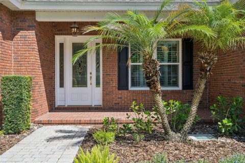 House in Winter Garden, Florida 4 bedrooms, 326.27 sq.m. № 2091704 - photo 3