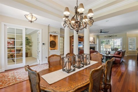 House in Winter Garden, Florida 4 bedrooms, 326.27 sq.m. № 2091704 - photo 8