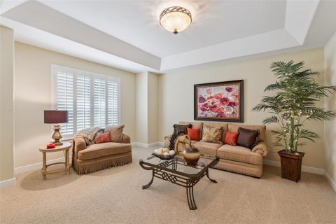 House in Winter Garden, Florida 4 bedrooms, 326.27 sq.m. № 2091704 - photo 21