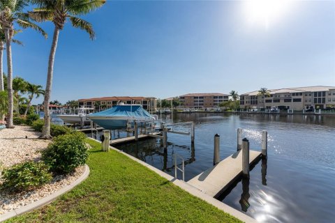 Copropriété à vendre à Punta Gorda, Floride: 3 chambres, 155.15 m2 № 2235975 - photo 4
