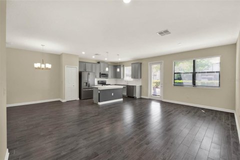 Townhouse in Davenport, Florida 3 bedrooms, 177.63 sq.m. № 1612624 - photo 6