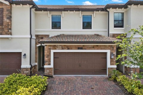Townhouse in Davenport, Florida 3 bedrooms, 177.63 sq.m. № 1612624 - photo 1