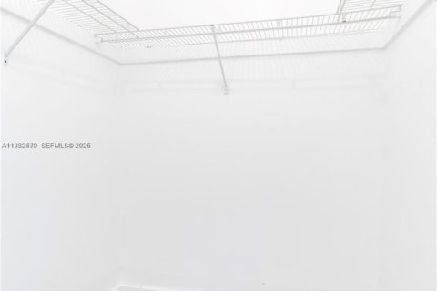 Condominio en alquiler en Fort Lauderdale, Florida, 1 dormitorio, 177.72 m2 № 2049272 - foto 8