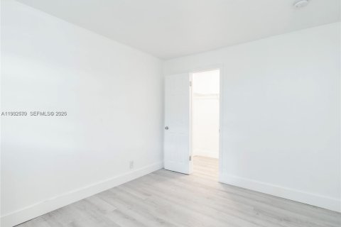 Condominio en alquiler en Fort Lauderdale, Florida, 1 dormitorio, 177.72 m2 № 2049272 - foto 7