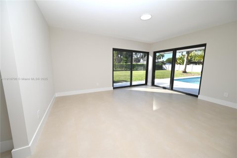 Купить виллу или дом в Майами, Флорида 3 спальни, 176.61м2, № 1974450 - фото 12