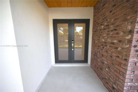 Купить виллу или дом в Майами, Флорида 3 спальни, 176.61м2, № 1974450 - фото 27