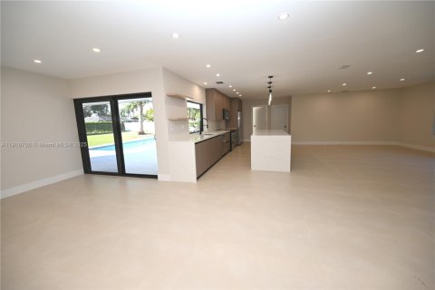 Купить виллу или дом в Майами, Флорида 3 спальни, 176.61м2, № 1974450 - фото 11