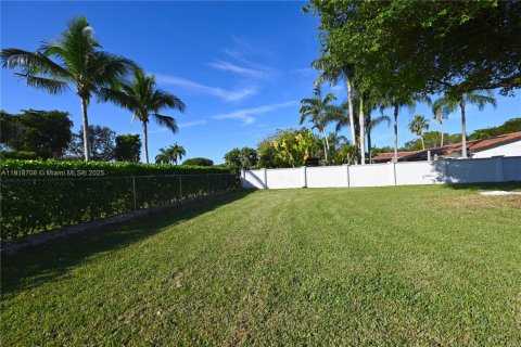 Купить виллу или дом в Майами, Флорида 3 спальни, 176.61м2, № 1974450 - фото 22