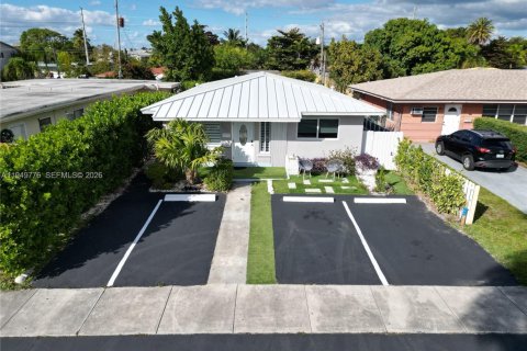 Купить коммерческую недвижимость в Халландейл-Бич, Флорида 488.67м2, № 2005720 - фото 5