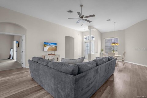 Villa ou maison à vendre à Beverly Hills, Floride: 3 chambres, 188.87 m2 № 2129232 - photo 9