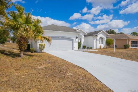 Villa ou maison à vendre à Beverly Hills, Floride: 3 chambres, 188.87 m2 № 2129232 - photo 2