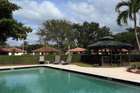 Купить виллу или дом в Бока-Ратон, Флорида 2 спальни, 102.94м2, № 1974373 - фото 2