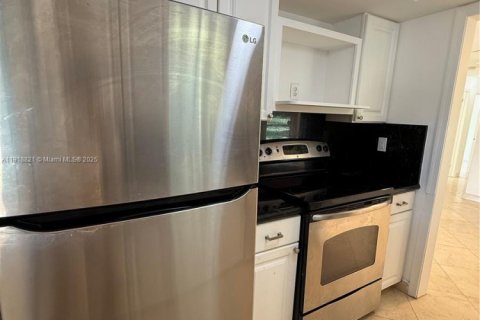 Купить виллу или дом в Бока-Ратон, Флорида 2 спальни, 102.94м2, № 1974373 - фото 11