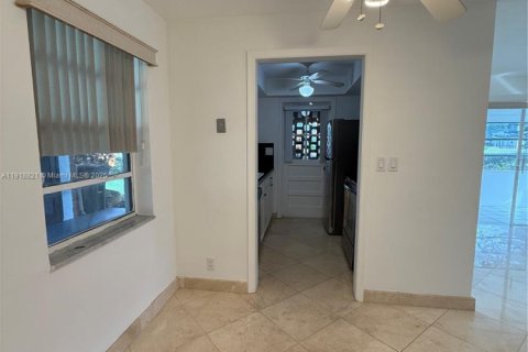 Купить виллу или дом в Бока-Ратон, Флорида 2 спальни, 102.94м2, № 1974373 - фото 9