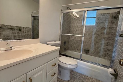 Купить виллу или дом в Бока-Ратон, Флорида 2 спальни, 102.94м2, № 1974373 - фото 19