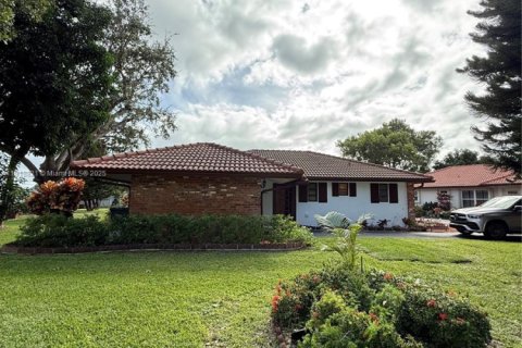 Купить виллу или дом в Бока-Ратон, Флорида 2 спальни, 102.94м2, № 1974373 - фото 1