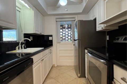 Купить виллу или дом в Бока-Ратон, Флорида 2 спальни, 102.94м2, № 1974373 - фото 10