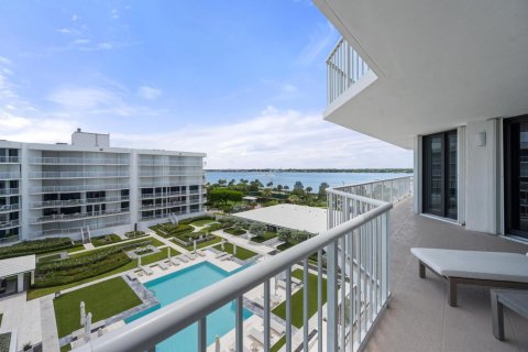 Condo in Palm Beach, Florida, 2 bedrooms  № 2087646 - photo 29