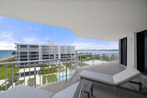 Condo in Palm Beach, Florida, 2 bedrooms  № 2087646 - photo 27