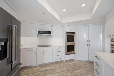 Condo in Palm Beach, Florida, 2 bedrooms  № 2087646 - photo 13