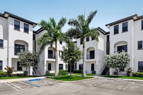 Condominio en Miami, Florida, 2 dormitorios № 2186177